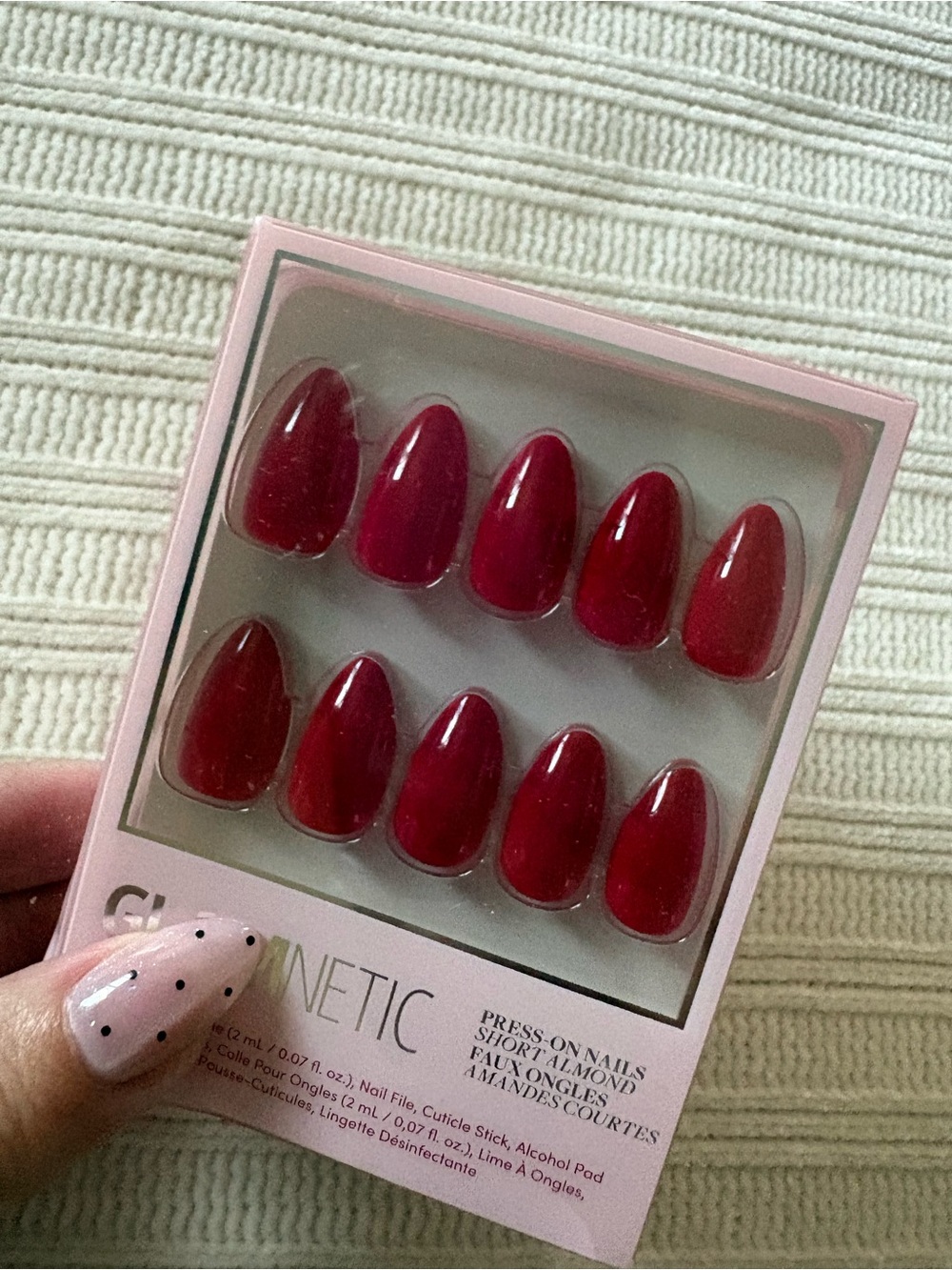Glamnetic Classic Red Press-On Nails Short Almond - Picture 7 of 9